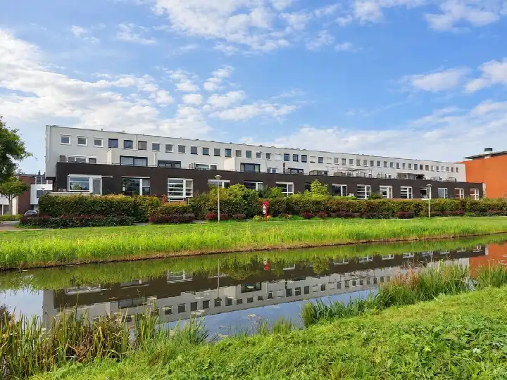 Terraced house for sale: Polderpeil 368, Polderpeil-Oost Alphen Aan Den Rijn