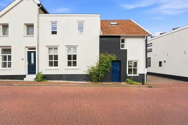 Corner house for sale: Polderstraat 80, Polderbuurt Alblasserdam