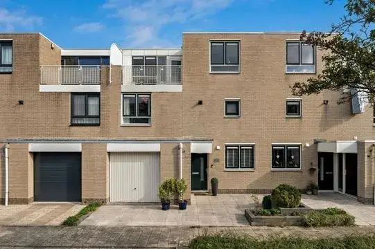Tussenwoning te koop: Ponyweide 61, Weidebuurt-Noord Zoetermeer