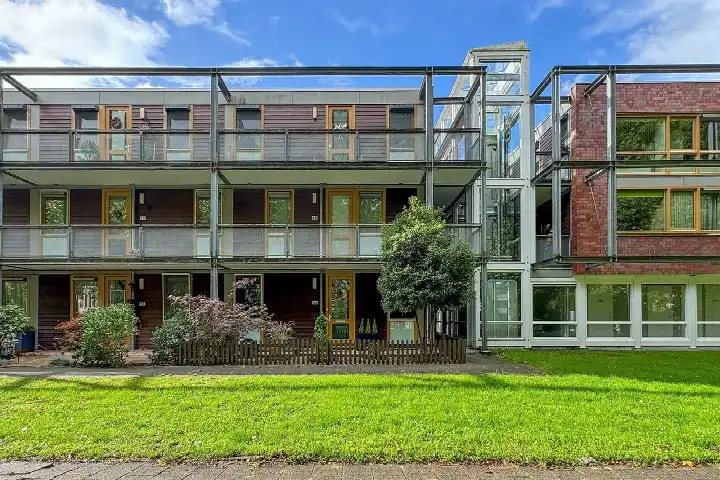 Apartment for sale: Poolsterstraat 41, Planetenbuurt-Noord Alphen Aan Den Rijn