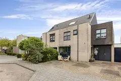 Terraced house for sale: Poortlaan 72, Oud-Beijerland Poortwijk Oud-Beijerland