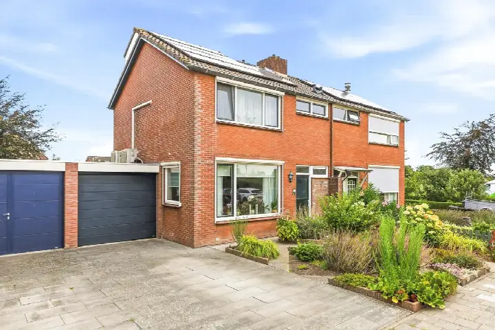 Tussenwoning te koop: Poortstraat 17, Serooskerke Serooskerke