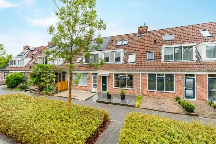Tussenwoning te koop: Poortwachter 44, Beroepenbuurt Amstelveen