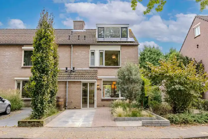 Corner house for sale: Populier 30, Salderes Best