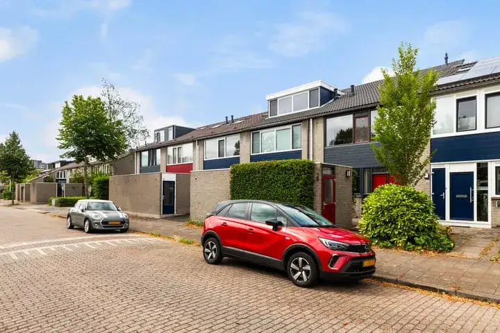 Terraced house for sale: Populierendreef 25, Drevenbuurt Vlaardingen