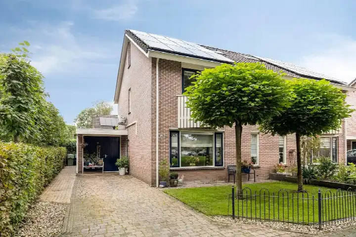 Semi-detached for sale: Populierenweg 54, Winschoten-Bomenbuurt Winschoten