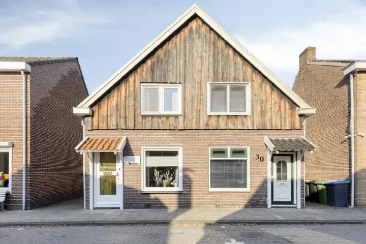 Twee-onder-één-kap te koop: Populierstraat 32, Elferink-Heuwkamp Enschede