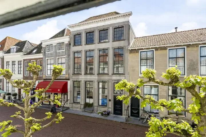 Tussenwoning te koop: Poststraat 33, Zierikzee binnen de vesten Zierikzee