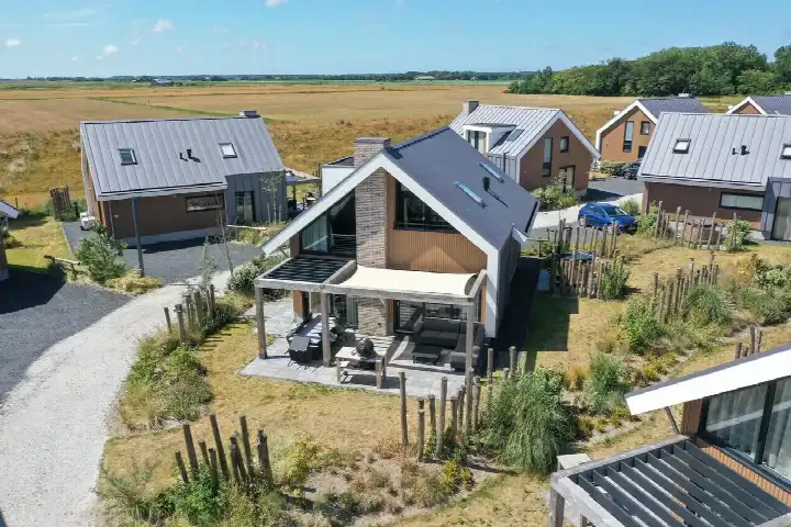 Tussenwoning te koop: Postweg 10-226, Verspreide huizen in de polders Eierland en Eendracht De Cocksdorp
