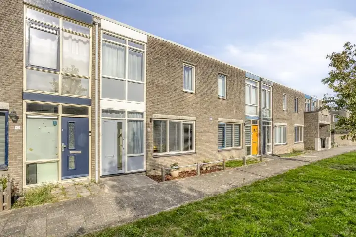 Tussenwoning te koop: Praagpad 10, Centrum Almere Buiten Noord Almere