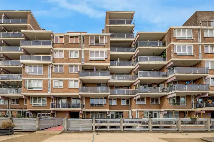 Apartment for sale: Prattenburg 139, De Burgen Haarlem