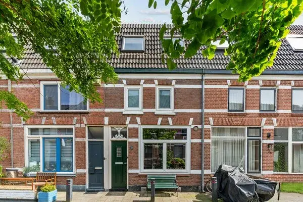 Tussenwoning te koop: President Steynstraat 23, Taanschuurpolder Maassluis