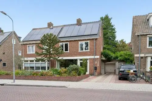 Twee-onder-één-kap te koop: Prins Bernhardlaan 40, Beatrixpark Ede