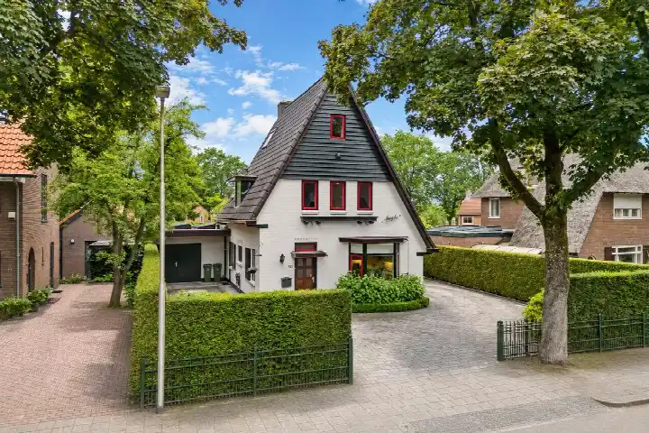 Twee-onder-één-kap te koop: Prins Bernhardlaan 50, Kamperdijk Heelsum