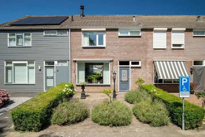 Tussenwoning te koop: Prins Clausstraat 7, Binnenlanden-West Genemuiden