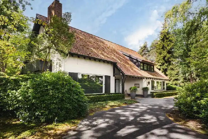 Vrijstaande woning te koop: Prins Constantijnlaan 1, Aalst Waalre