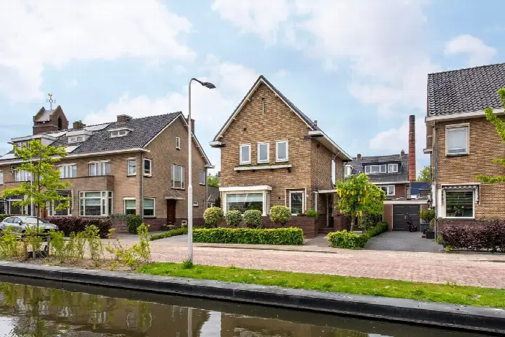 Detached house for sale: Prins Hendrikkade 3, Halfweg Halfweg