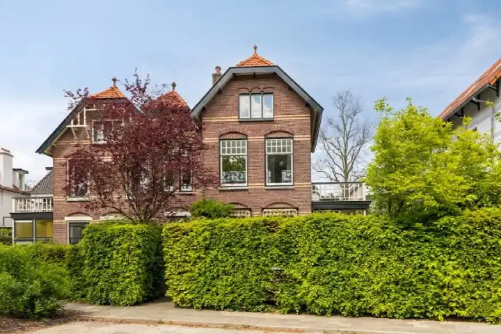 Semi-detached for sale: Prins Hendriklaan 33, Centrumschil-Zuid Zeist