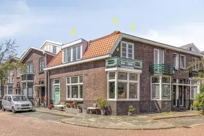 Corner house for sale: Prins Hendrikstraat 128, Prins Hendrikbuurt Zaandam