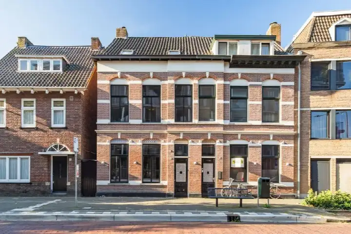 Hoekwoning te koop: Prins Hendrikstraat 14, Ginneken Breda
