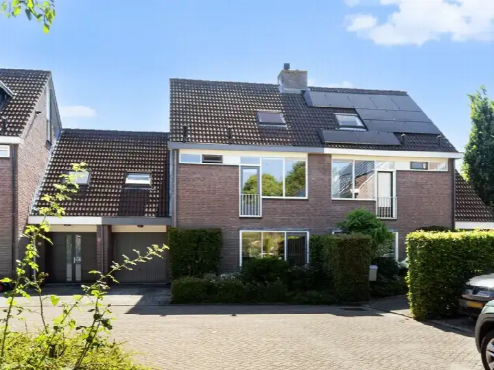 Tussenwoning te koop: Prins Mauritssingel 12, Staatsliedenkwartier Woerden