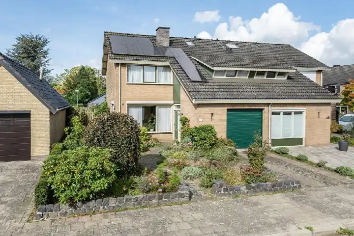 Twee-onder-één-kap te koop: Prins Mauritsstraat 50, 't Hagelkruis Wehl