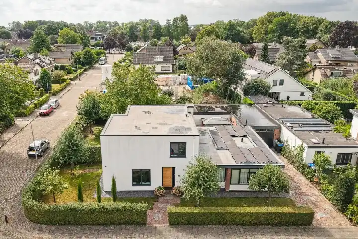 Detached house for sale: Prins van Oranjestraat 11, Geldermalsen Zuid Geldermalsen