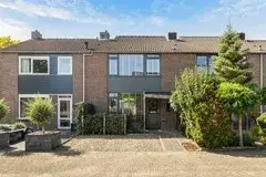 Tussenwoning te koop: Prins Willem-Alexandersingel 37, Beesd West Beesd