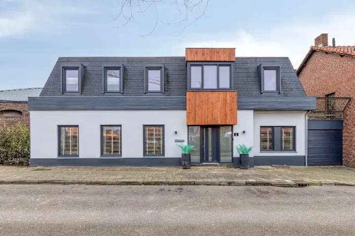 Tussenwoning te koop: Prinses Marijkestraat 1, Kapel-Muggenbroek Roermond