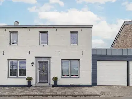 Corner house for sale: Prinses Wilhelminaweg 12, Bunde Bunde