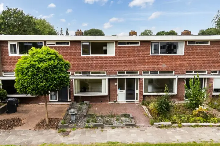 Tussenwoning te koop: Prinsessenweg 57, Nijlân Leeuwarden