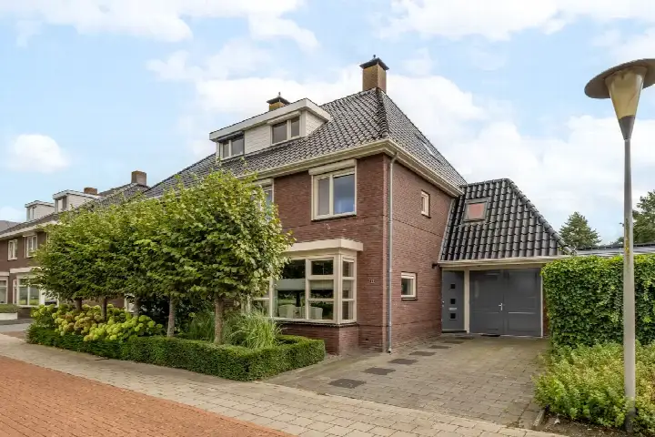 Semi-detached for sale: Priorstraat 13, Oosterholt Ijsselmuiden
