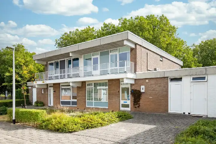 Terraced house for sale: Prof. Lambertstraat 10, Welten-Dorp Heerlen