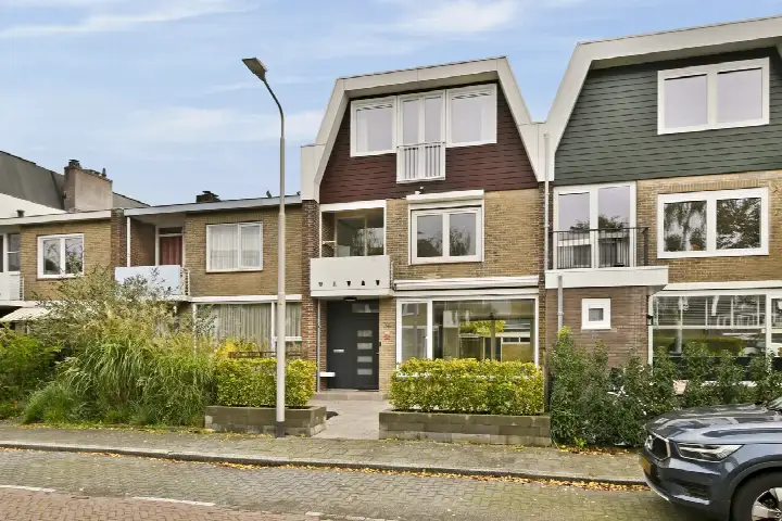 Hoekwoning te huur: Prof. Lorentzlaan 74, Elsrijk Oost Amstelveen