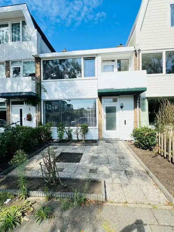 Terraced house for sale: Prof. Paul Scholtenlaan 46, Elsrijk Oost Amstelveen