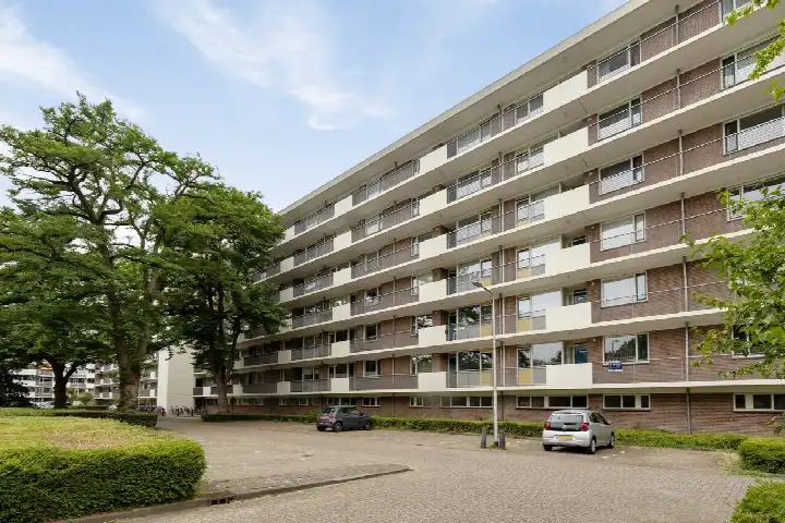 Apartment for sale: Professor Cobbenhagenlaan 124, Notre Dame Tilburg