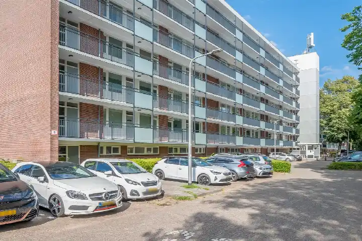 Apartment for sale: Professor Cobbenhagenlaan 438, Kastelenbuurt Noord Tilburg