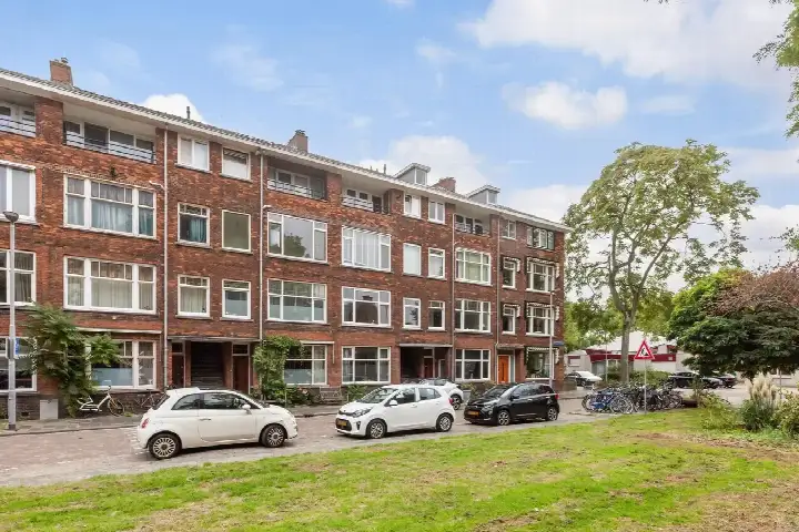 Apartment for sale: Professor Poelslaan 64A, Oud Mathenesse Rotterdam