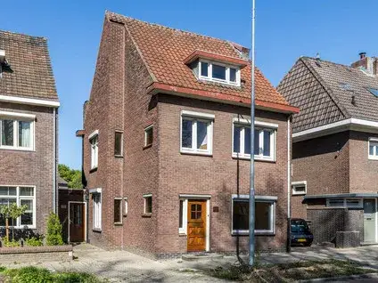 Hoekwoning te koop: Provincialeweg Zuid 17, Oirsbeek Oirsbeek