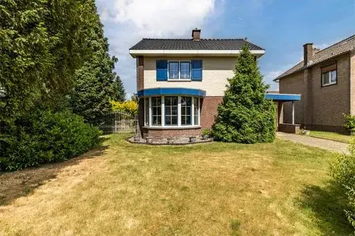 Twee-onder-één-kap te koop: Provincialeweg Zuid 80, Oirsbeek Oirsbeek
