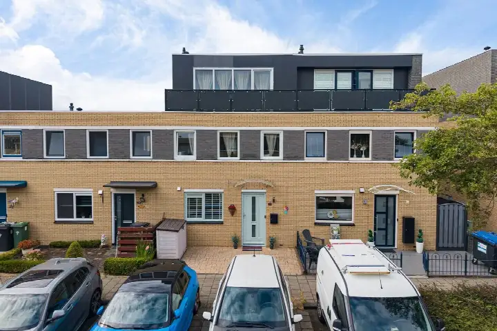 Tussenwoning te koop: Pruisisch blauw 19, Rokkeveen-Oost Zoetermeer