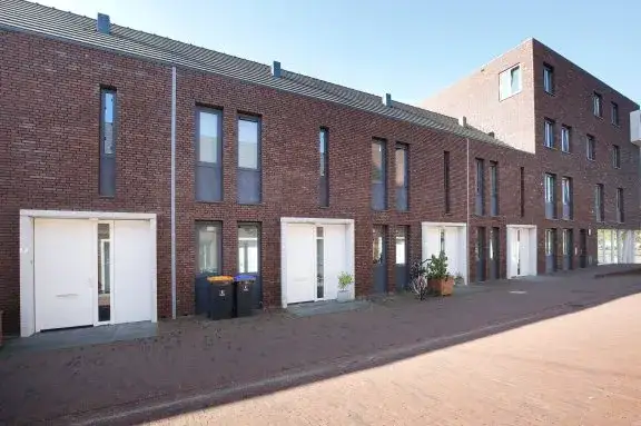 Tussenwoning te huur: Puntdraadhof 4, Oud Hoograven-Zuid Utrecht