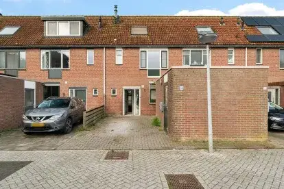Tussenwoning te koop: Purmer 48, Lelystad-Haven Oost Lelystad
