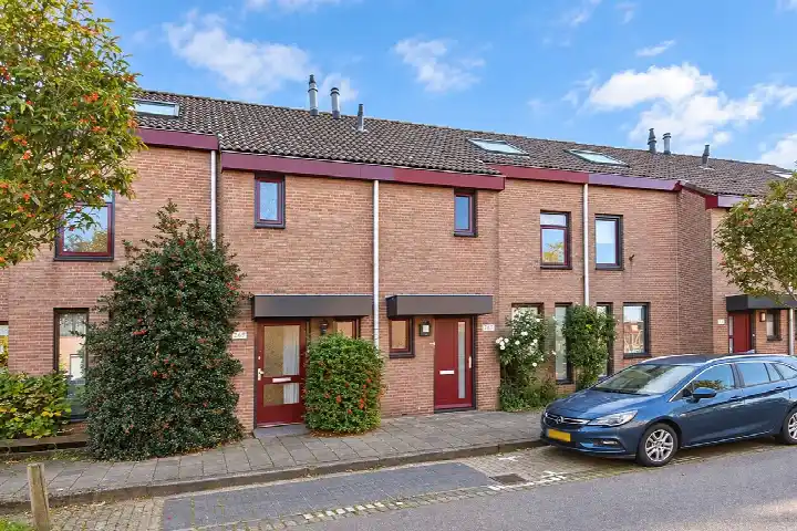 Tussenwoning te koop: Q.A. Nederpelstraat 267, Houtwijk 'S-Gravenhage