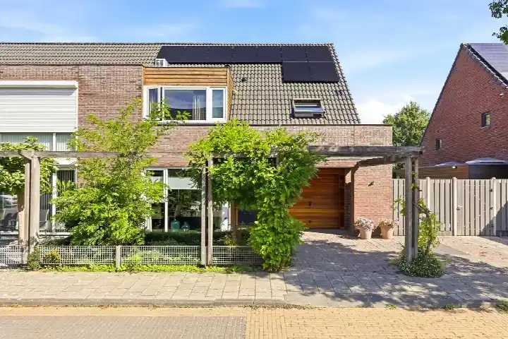 Twee-onder-één-kap te koop: Quarleshavenstraat 19, Nieuw- en Sint Joosland Nieuw- En Sint Joosland