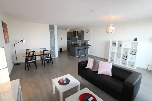 Apartment for rent: Raadhuisplein 194, Hoofddorp Centrum Zuid Hoofddorp