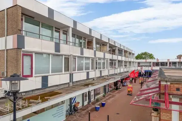 Appartement te koop: Raadhuisplein 31A, Wibautsraat en Lorentzweg Lekkerkerk