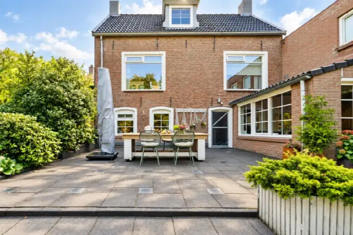Hoekwoning te koop: Raadhuisstraat 30, De Heerlijkheid Hooge Zwaluwe Hooge Zwaluwe