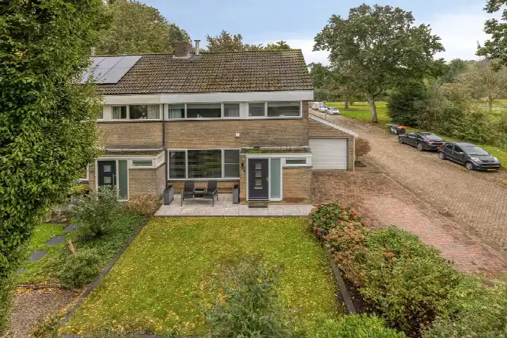Corner house for sale: Raadhuisstraat 76, Beerta-Centrum-West Beerta