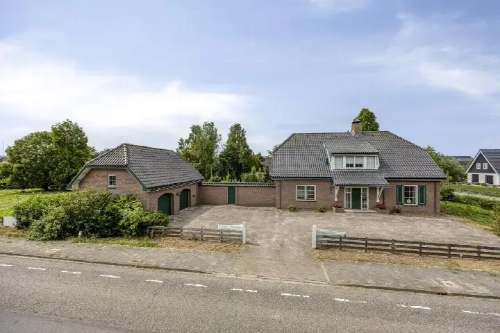 Vrijstaande woning te koop: Randweg 2, Prinsessenbuurt Lekkerkerk